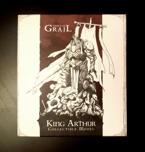 Осквернённый Грааль. Фигурка короля Артура